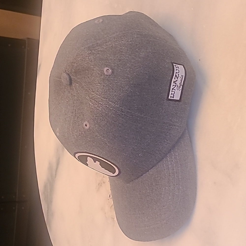 Luna Azul hat - Picture 2 of 5